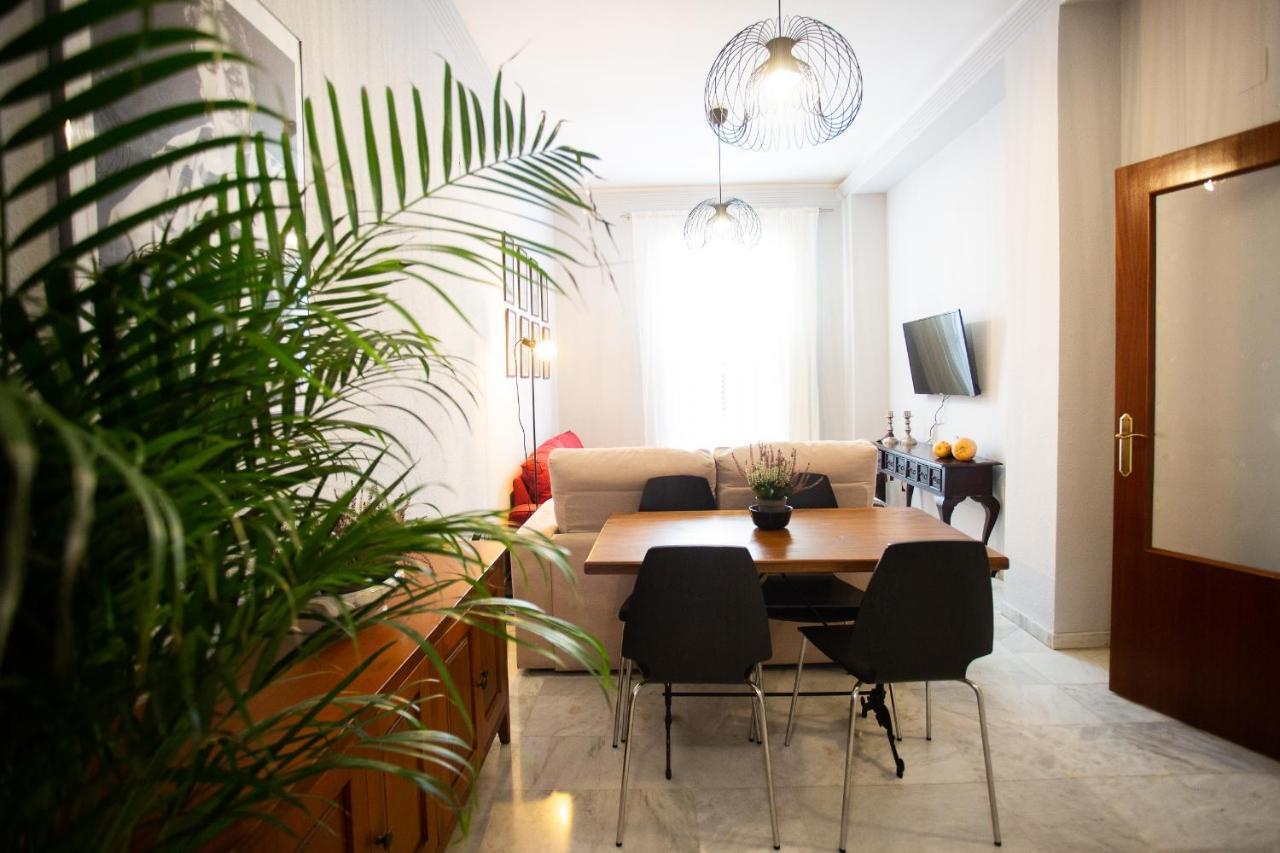 Wish Suite Torres De Sevilla Exterior foto