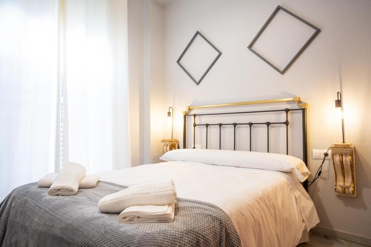 Wish Suite Torres De Sevilla Exterior foto